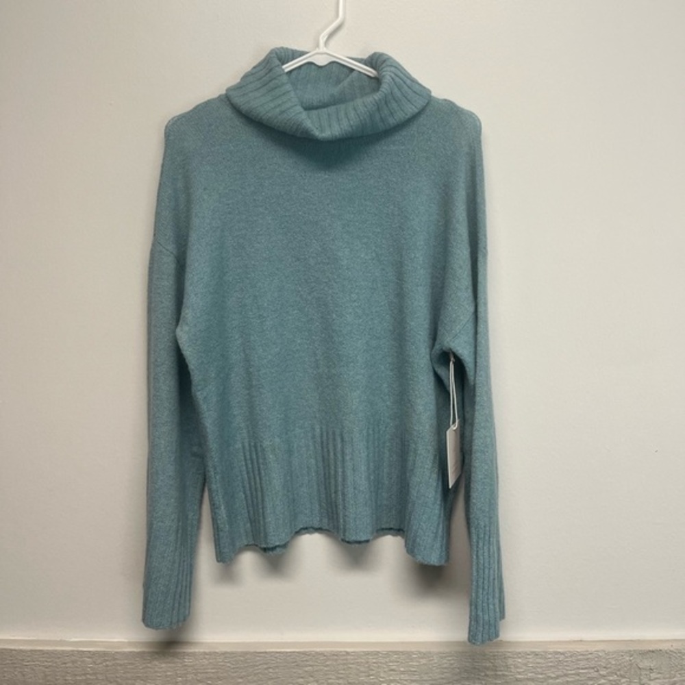 NWT Lauren Conrad Soft Sweater S